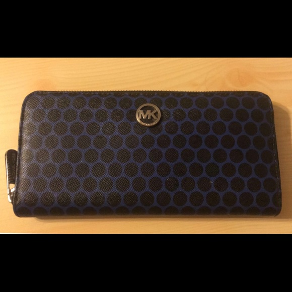 Michael Kors Handbags - Mk large wallet